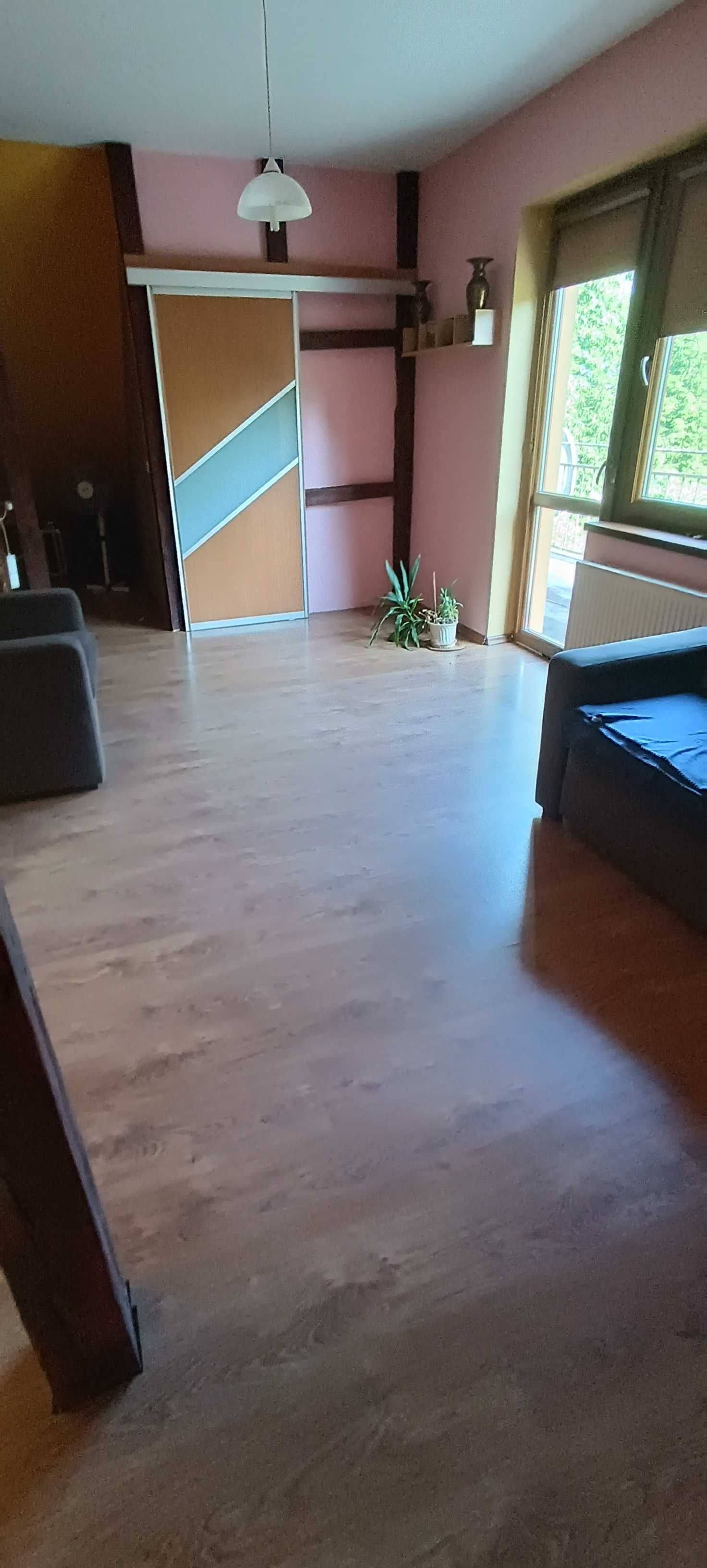 Okolice hossoland !!.sprzedam dom z budynkami gospodarczymi.