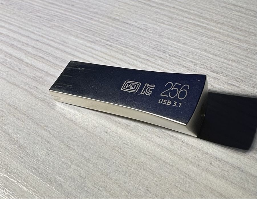 Pendrive samsung 256 gb usb 3.1 jak nowy
