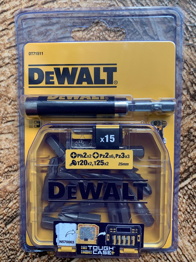 Набір біт STANLEY STA88567 (20 шт), DeWALT DT71511 (15 шт)
