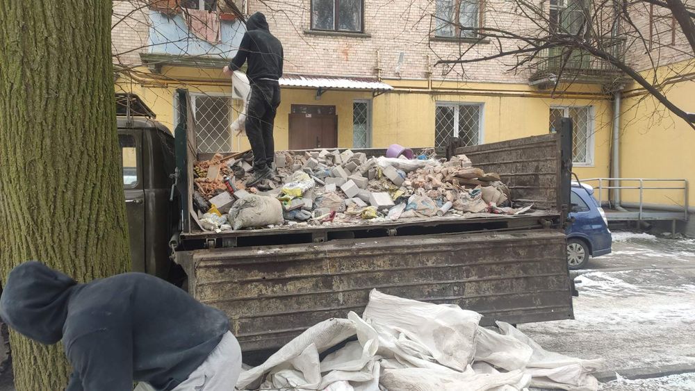 Вивіз будівельного сміття демонтажні роботи земляні роботи