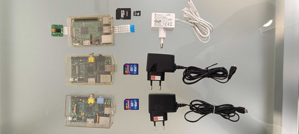 Conjunto Raspberry Pi 3 + 2x Pi 1 + Módulo câmara