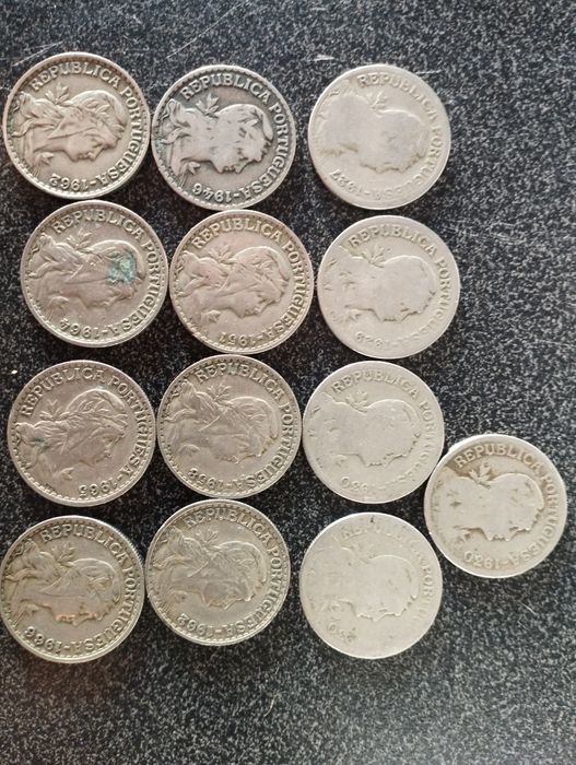 13 moedas 1 escudo alpaca (1927, 1929, 1930 a 1966)