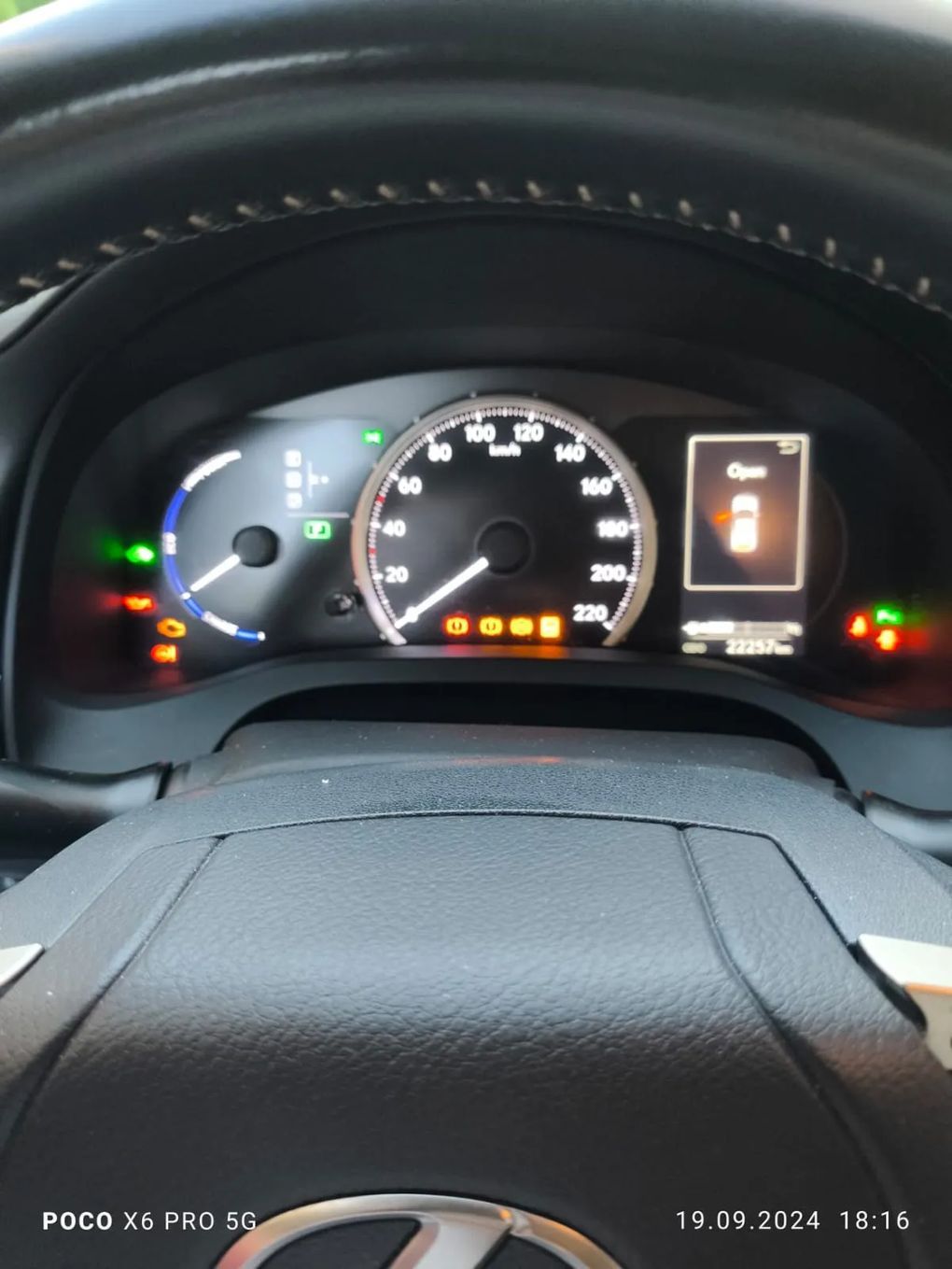 Lexus CT 200H - salon Polska.