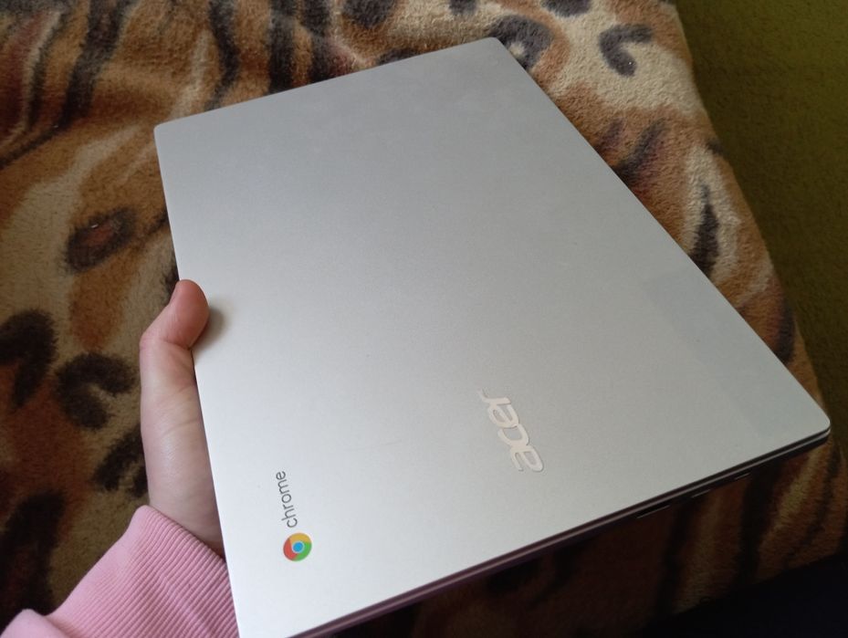 Chromebook bardzo zadbany rezerwacja 10.09