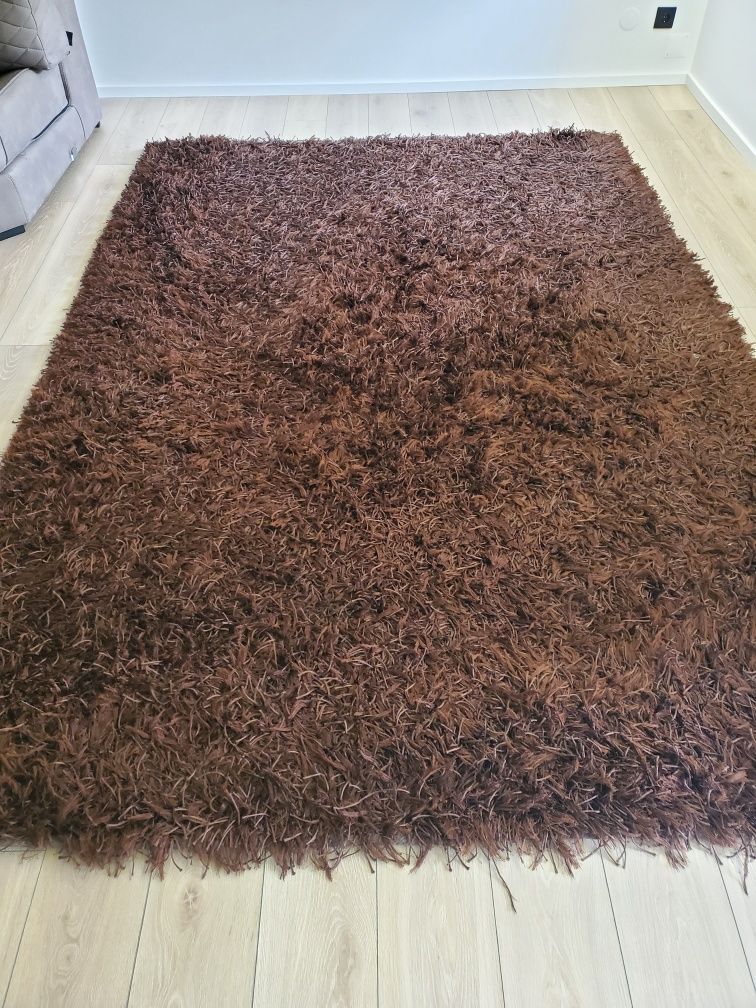 Carpete castanha