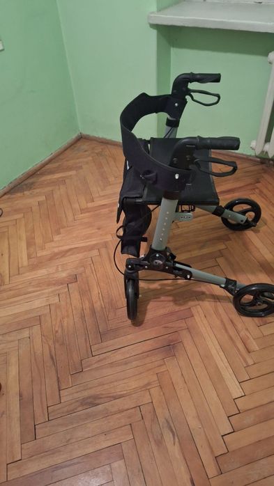 Chodzik dla seniora, siedzisko