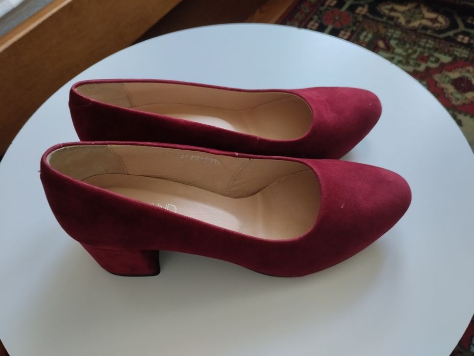 Продам нові туфлі