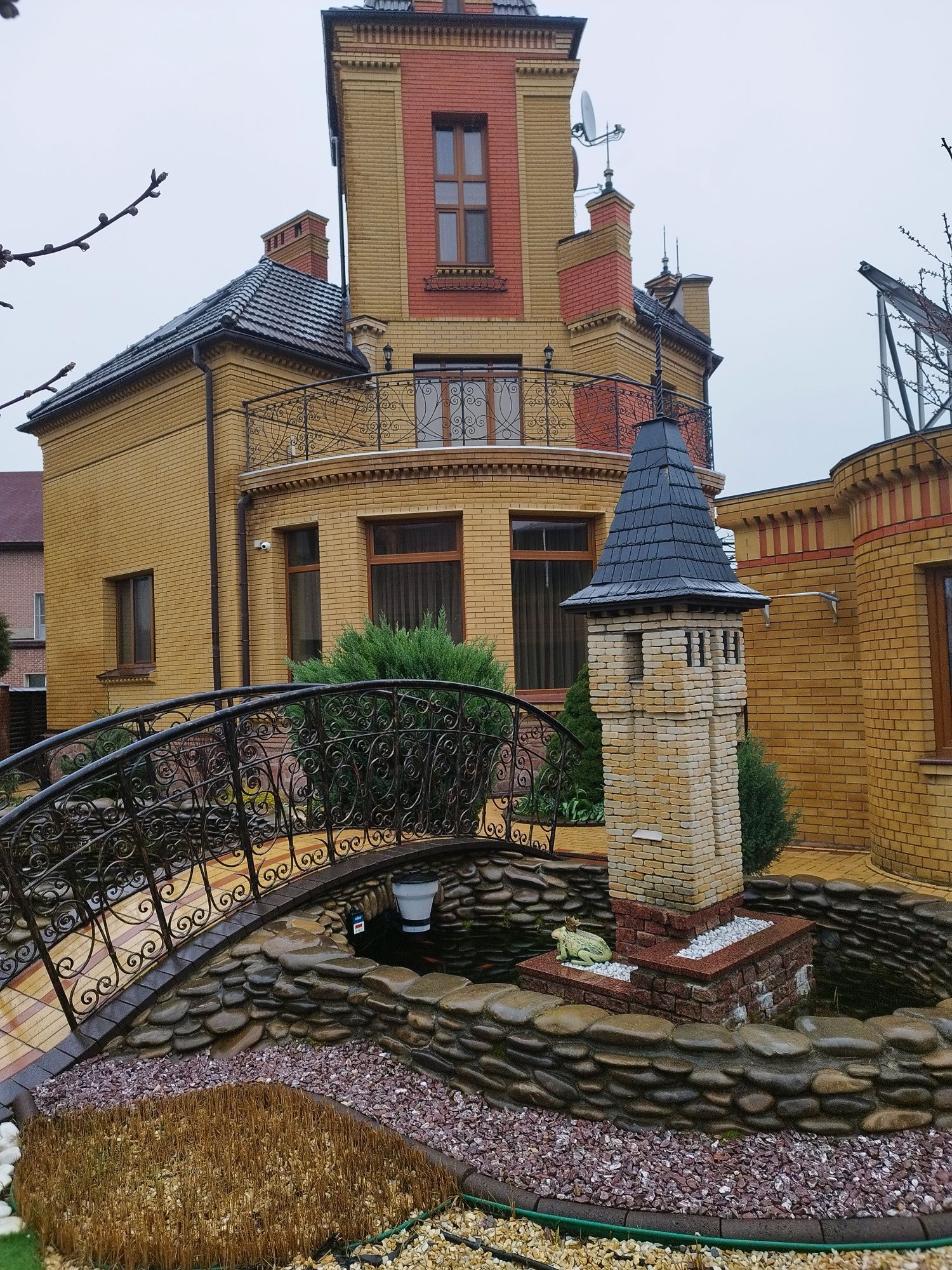 Київ, Оболонь. Кооператив Чорнобилець Оболонь