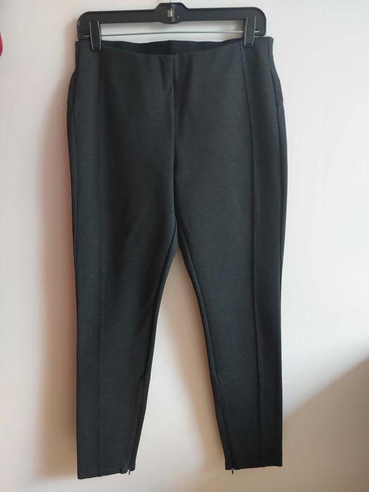 Nowe bez metki damskie legginsy marki C&A