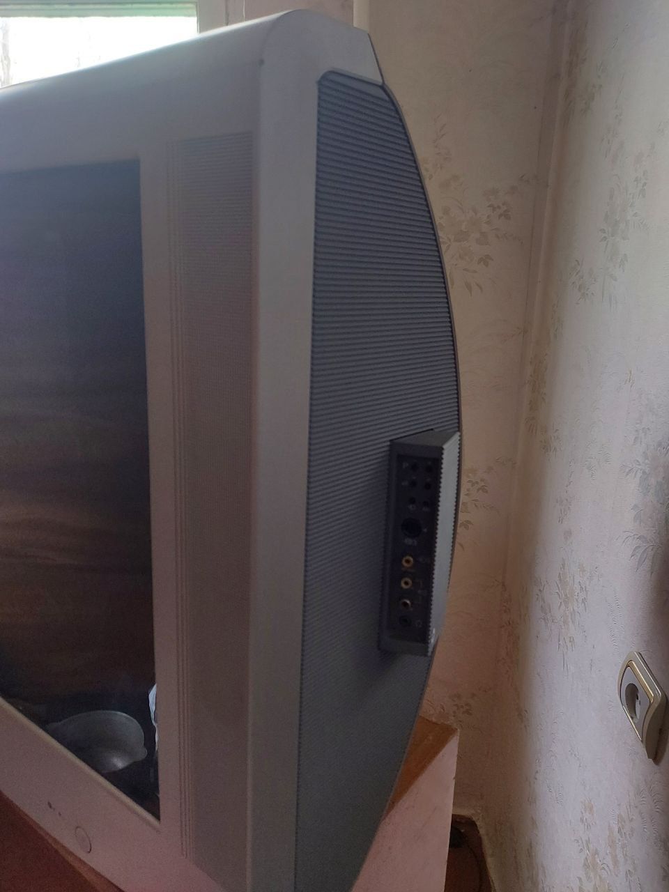 Телевизор SONY Trinitron