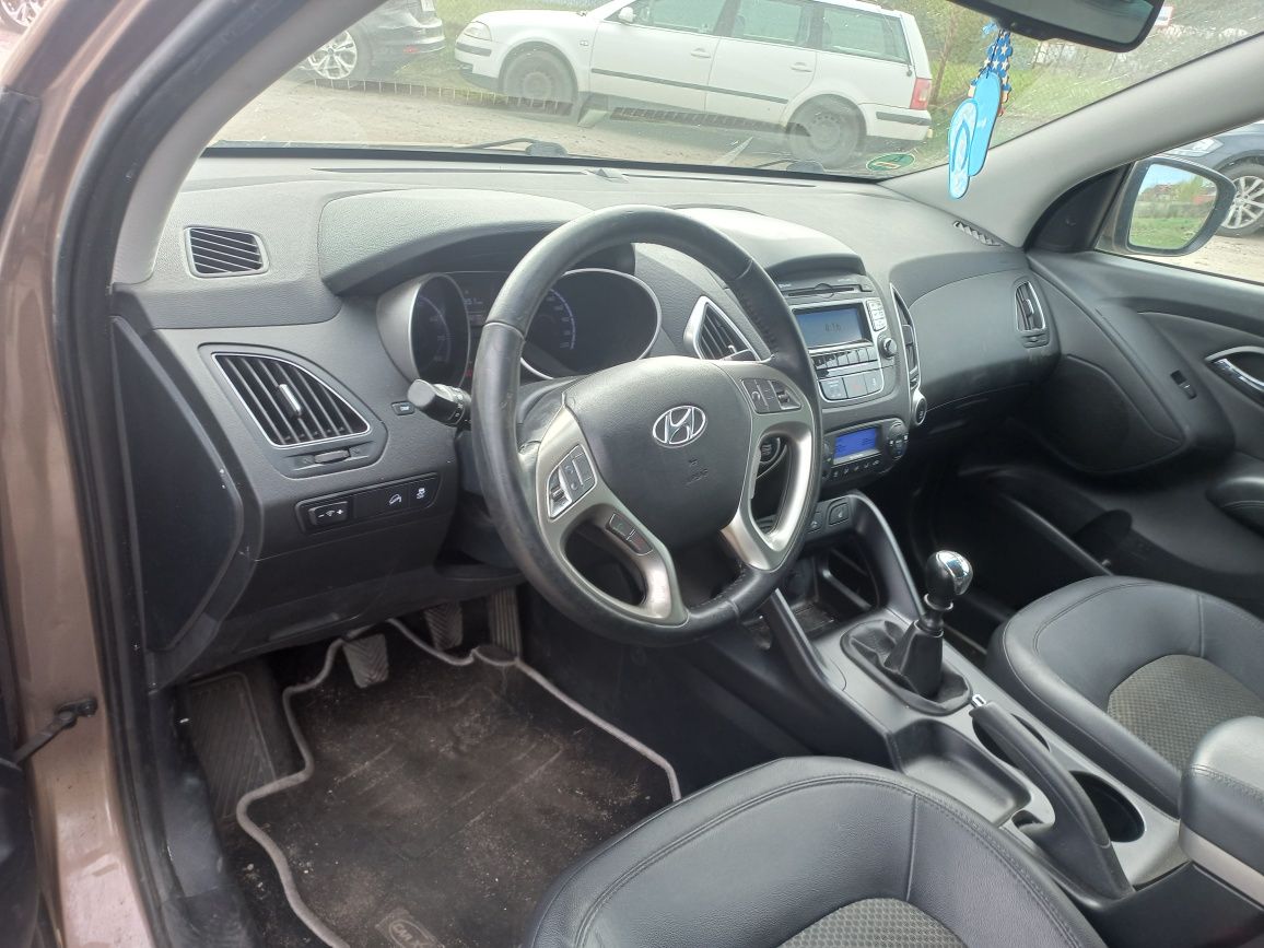 Hyundai ix 35 2013  benzyna bogato wyposażony