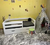 дитячі дерев'яні меблі кровать ліжко столик стільчик монтессорі 1