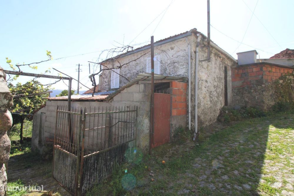 Moradia p/ reconstrução – São Pedro do Sul