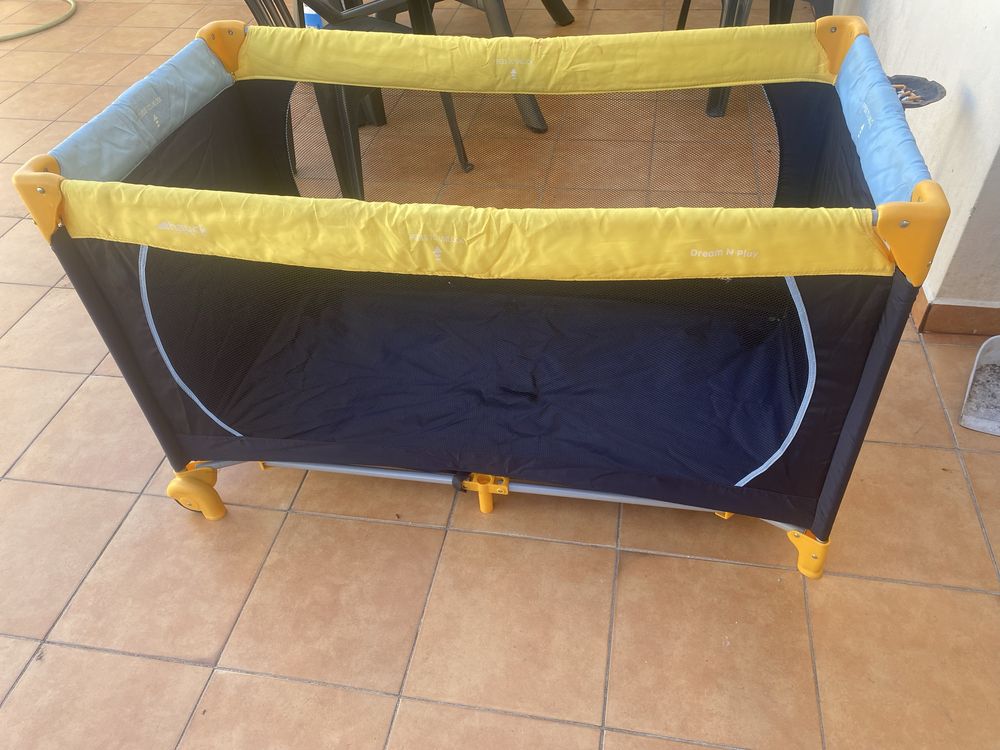 Cama de viagem  de bebe