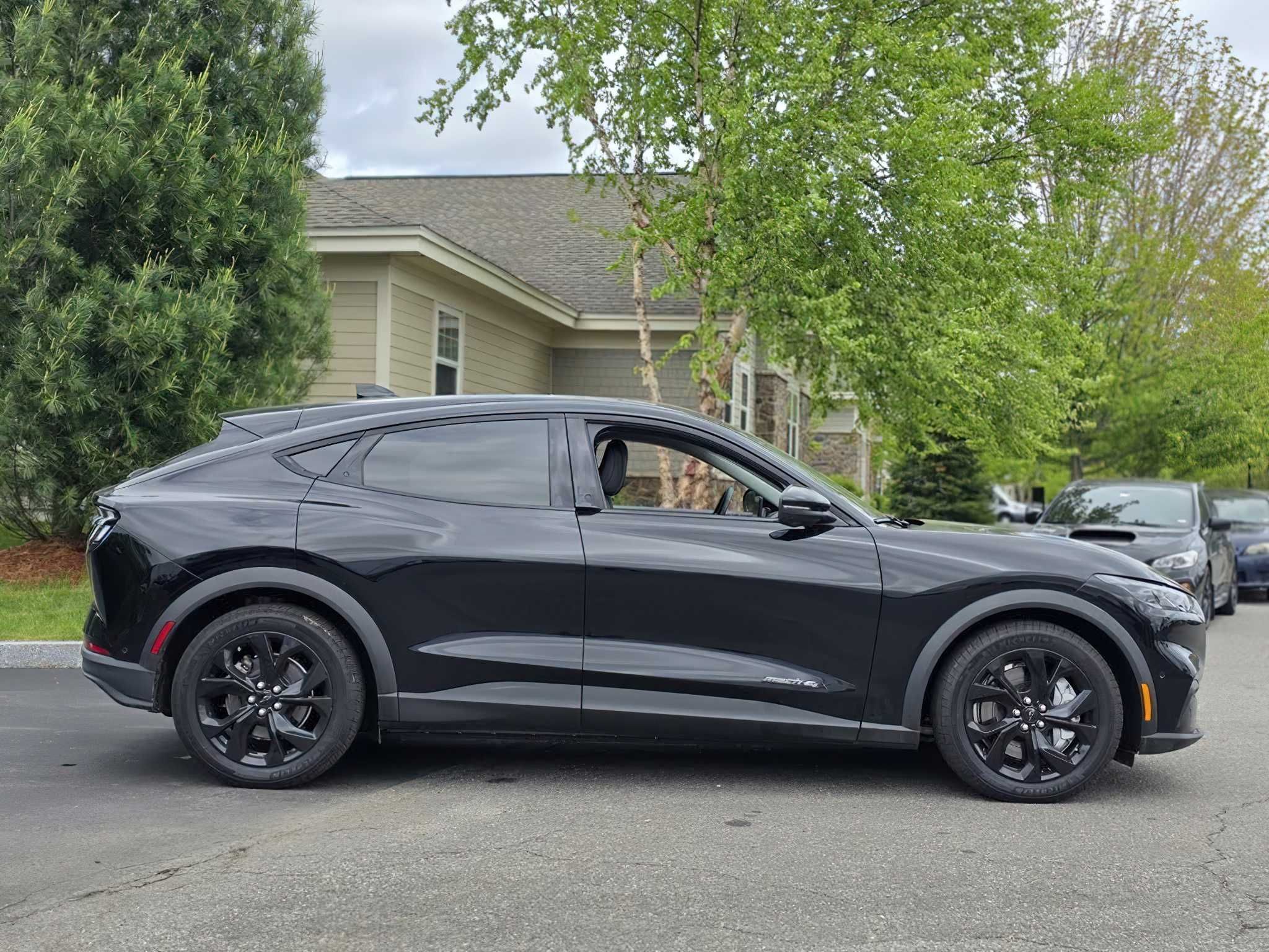 Ford Mustang Mach-E Select 2024