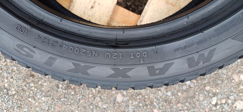205/50R17 93W MAXXIS , dwie używane opony wielosezonowe.
