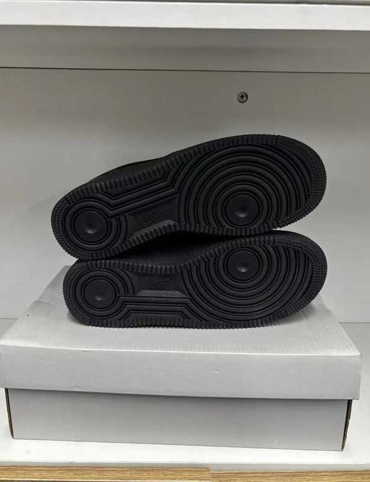 Buty koszykówki Nike Air Force 1 czarny R.45