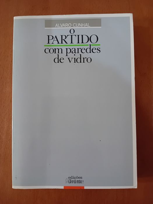 O Partido com paredes de vidro