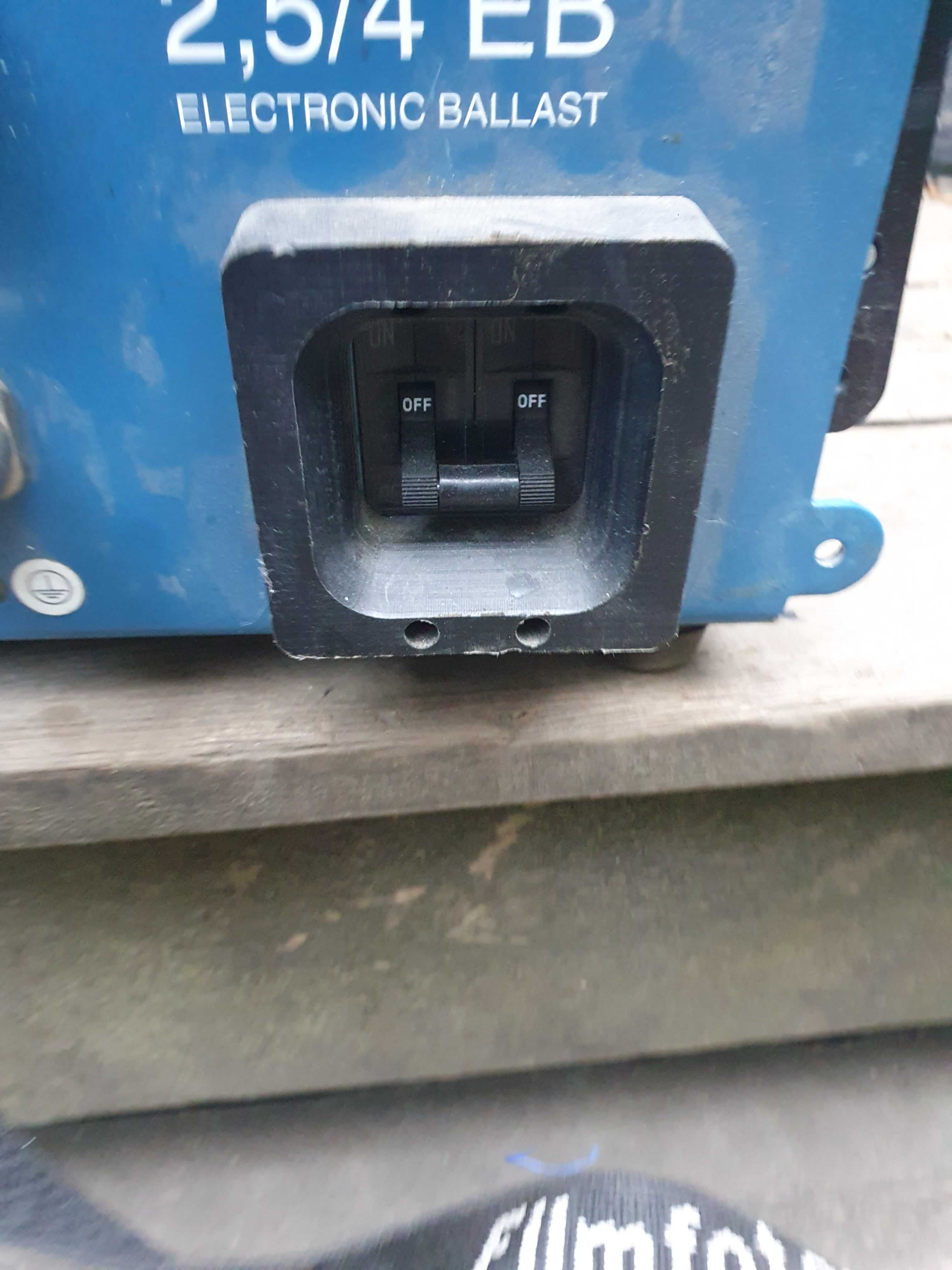 Uszkodzony ARRI EB Max 2,5/4 niesprawny stan nieznany