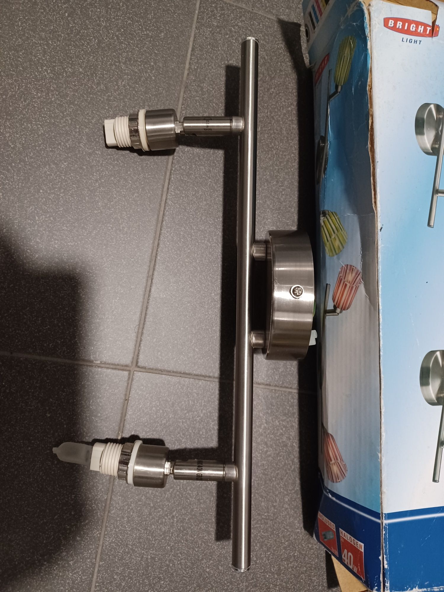 Lampa beż kloszy