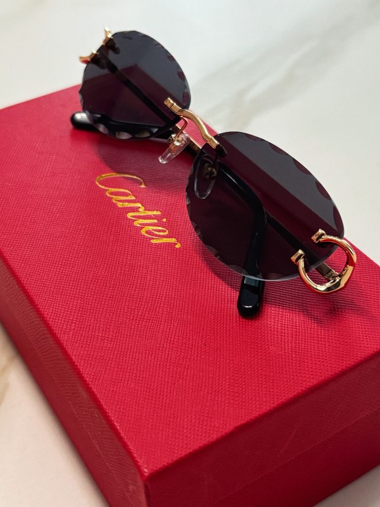 Сонцезахисні окуляри C de Cartier