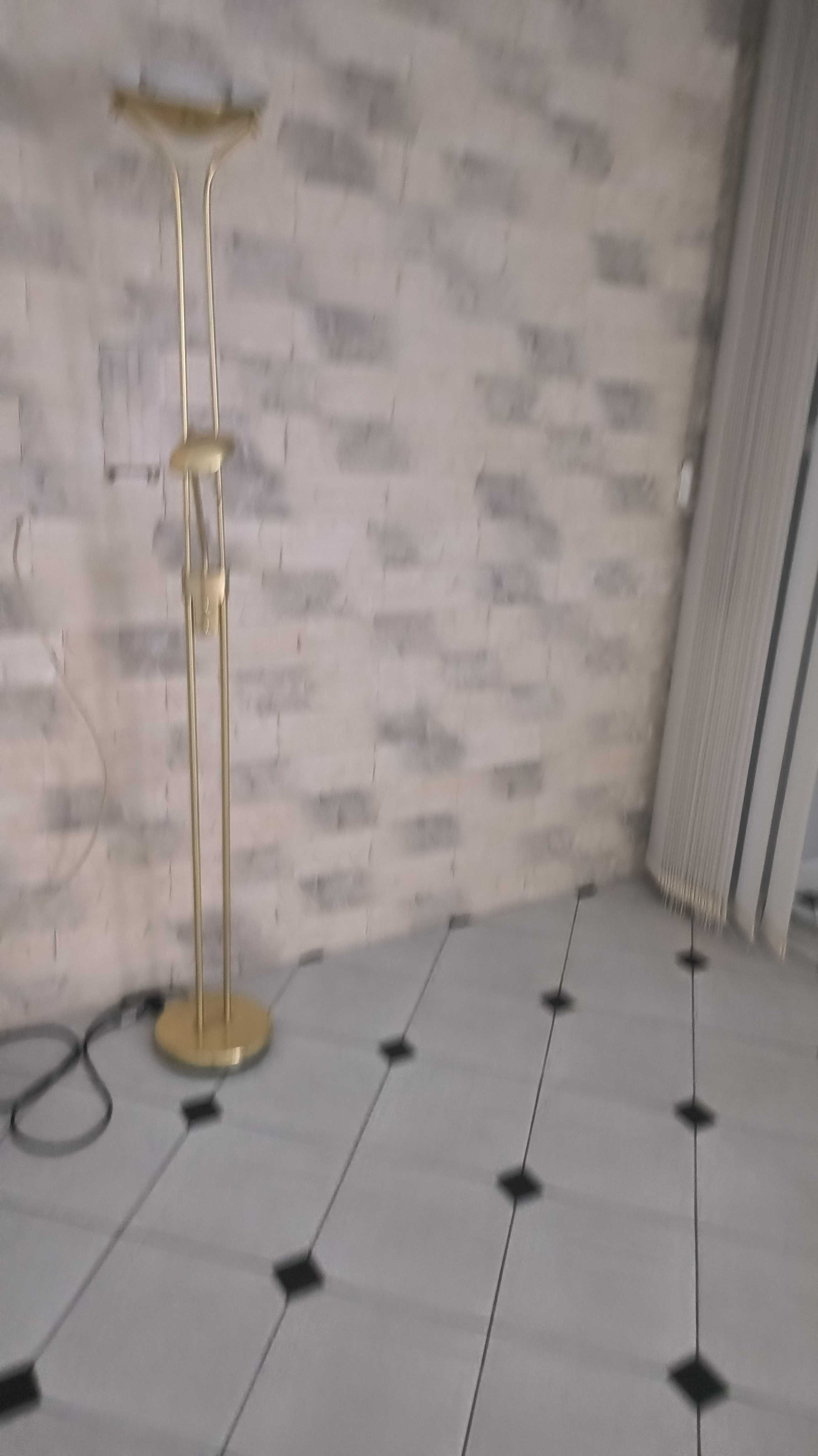 Sprzedam lampę stojącą