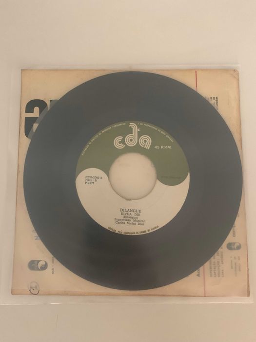 Disco Vinil -  Dilangue ‎– Midele Iá Kua Puto