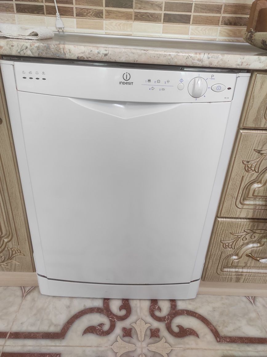 Продам посудомийка indesit