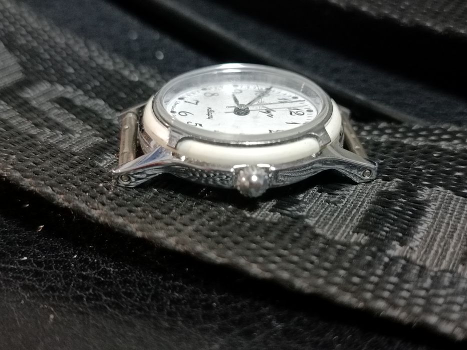 Годинник часы Луч Кварц СССР