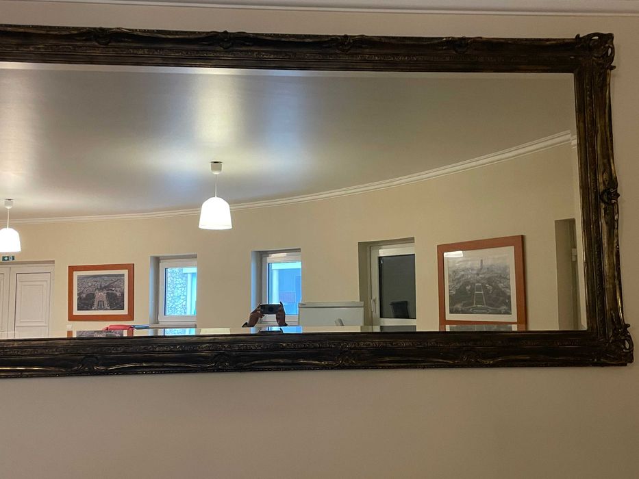 Espelho de Sala em Madeira Trabalhada com 13Cm de Perfil