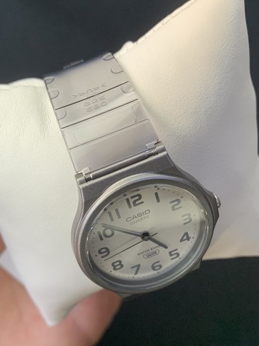 Годинник жіночий Casio MQ-24S-8B Оригінал Гарантія Часы женские