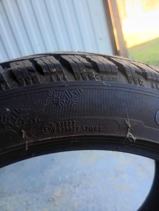 Kormoran snow 2szt 235/45/r18