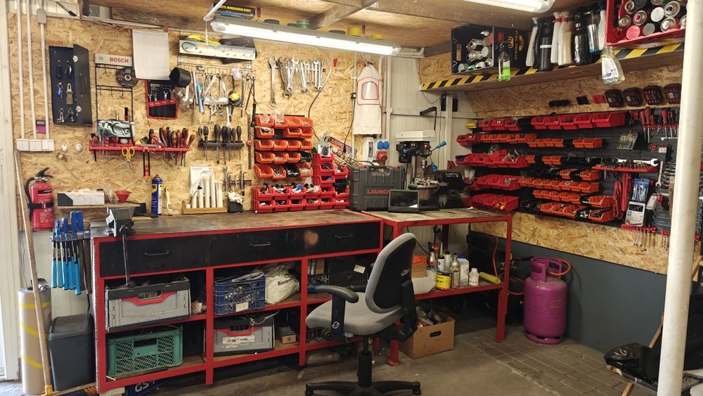 Warsztat do wynajęcia na godziny podnośniki