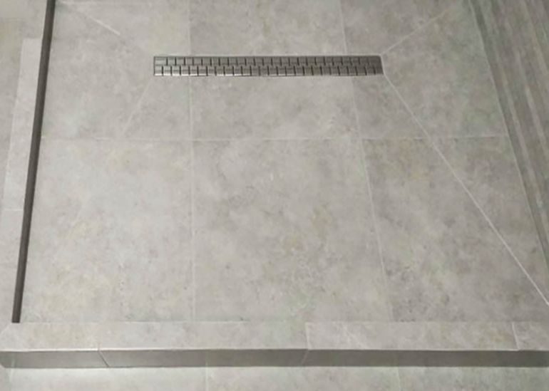 Виконуємо  укладка плитки.