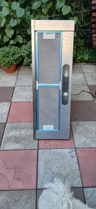Продам витяжку на кухню AEG