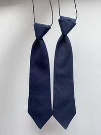 Синій галстук/краватка на мотузці