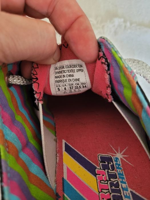 Świecące trampki Skechers rozm.37