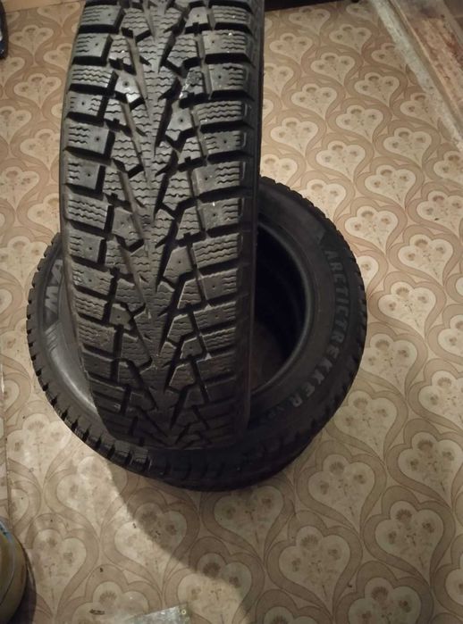 Продам гарну зимову резину практично нову!