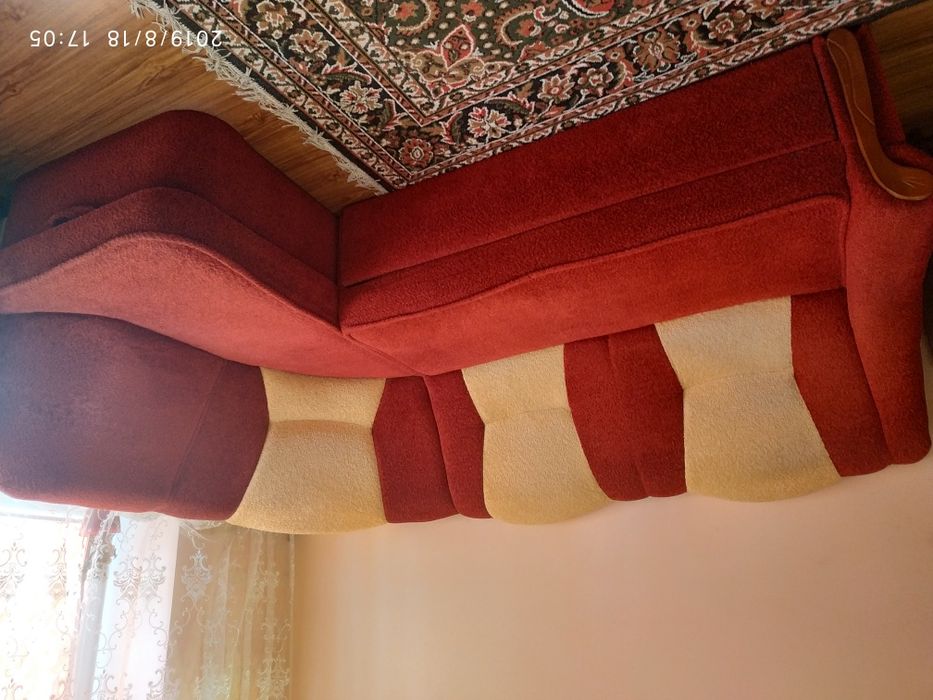 Продам кутовий диван ширина 1,60. Довжина 2,20