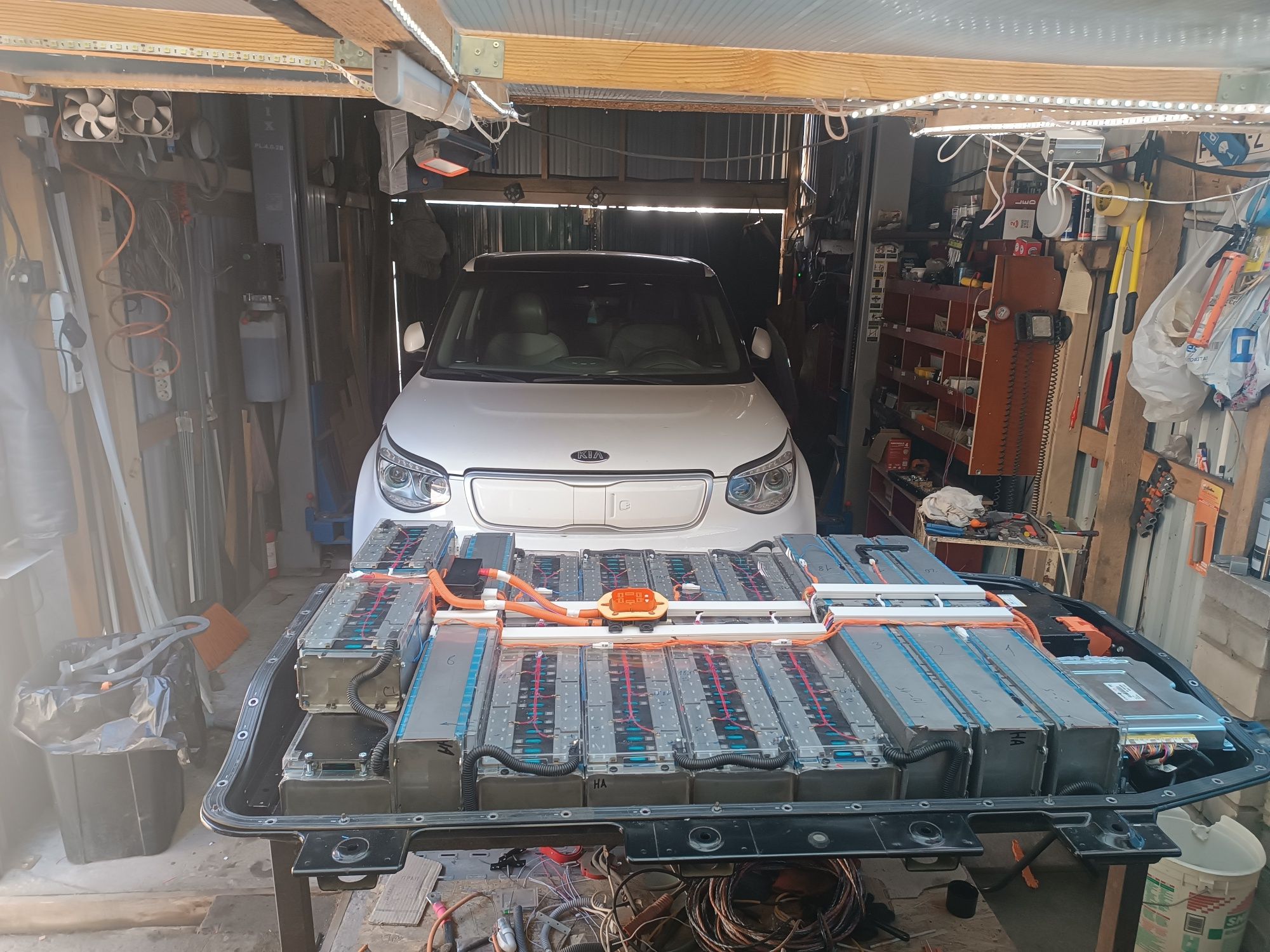 Перепакування батареїй Nissan Leaf Kia Soul , і т.д. у 42кВтг