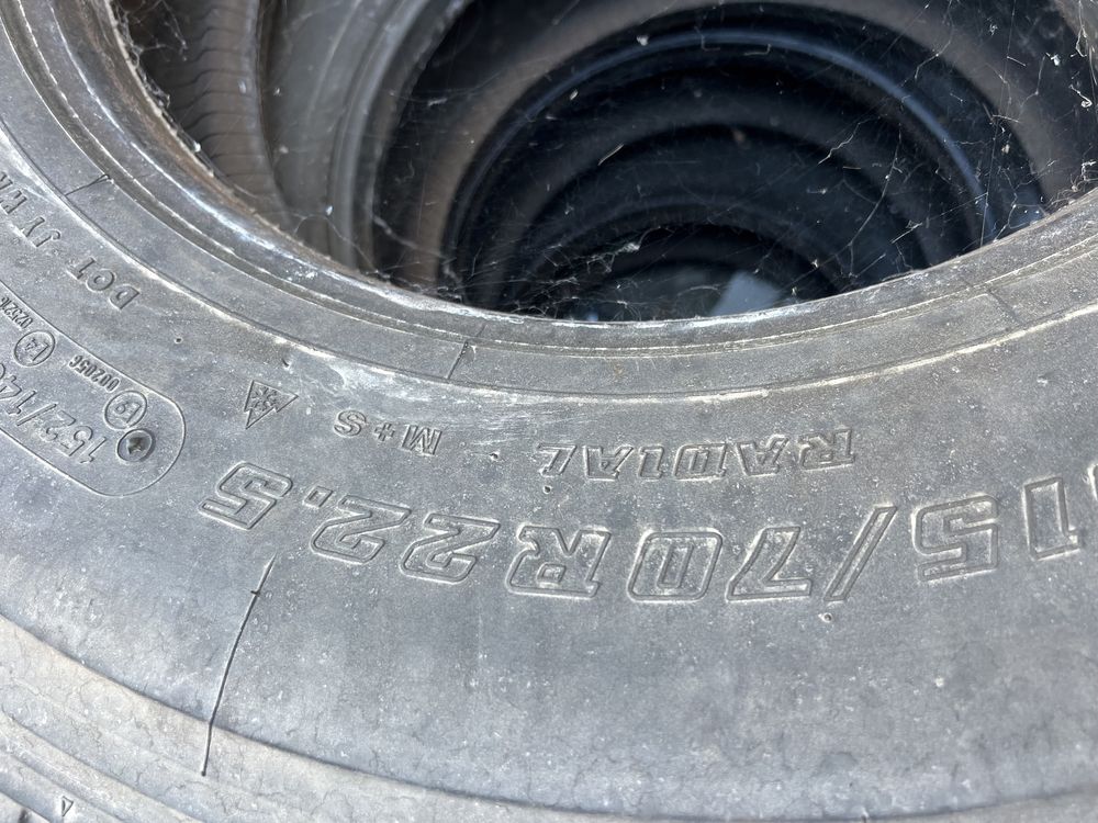 Продам грузовые шины 315/70/22,5  Bridgestone M749 выдучка