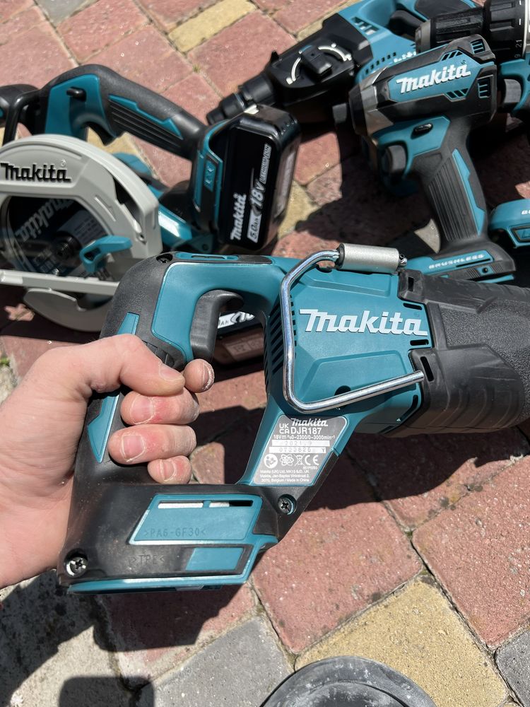 Набір Makita dlx5032t,перфаратор,імпакт,дискова, сабельна пила,акум