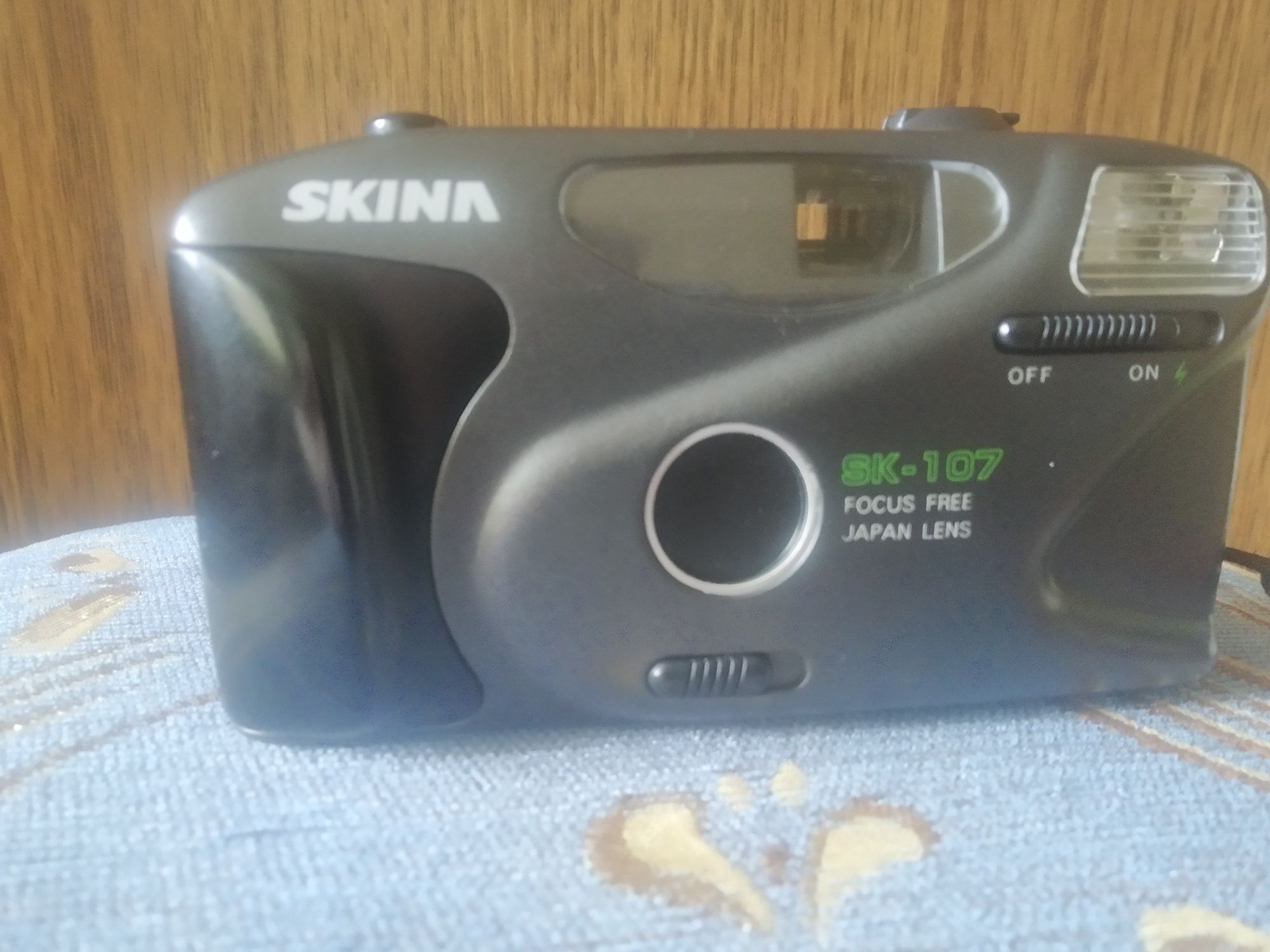 Продам плёночный фотоаппарат Sk-107