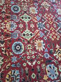 Piękny zadbany dywan wełniany 3x4 po profesjonalnym praniu. #URSUS