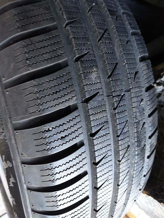 Kpl. opony zimowe 205/60/16, nowe