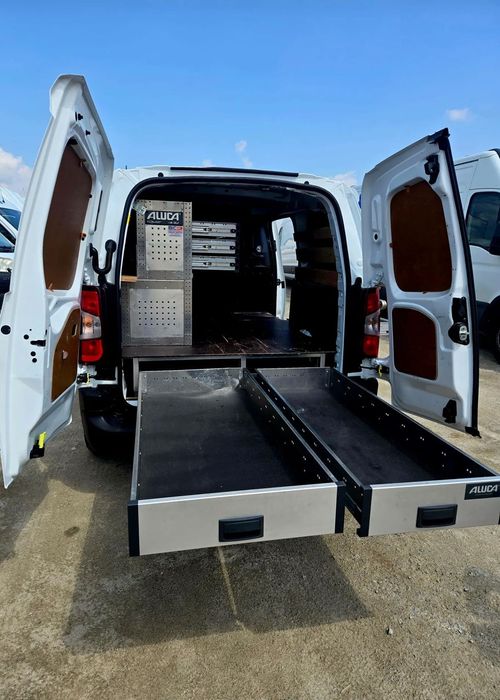 Peugeot Partner Long w zabudowie ALUCA  Peugeot Partner Long w zabudowie ALUCA