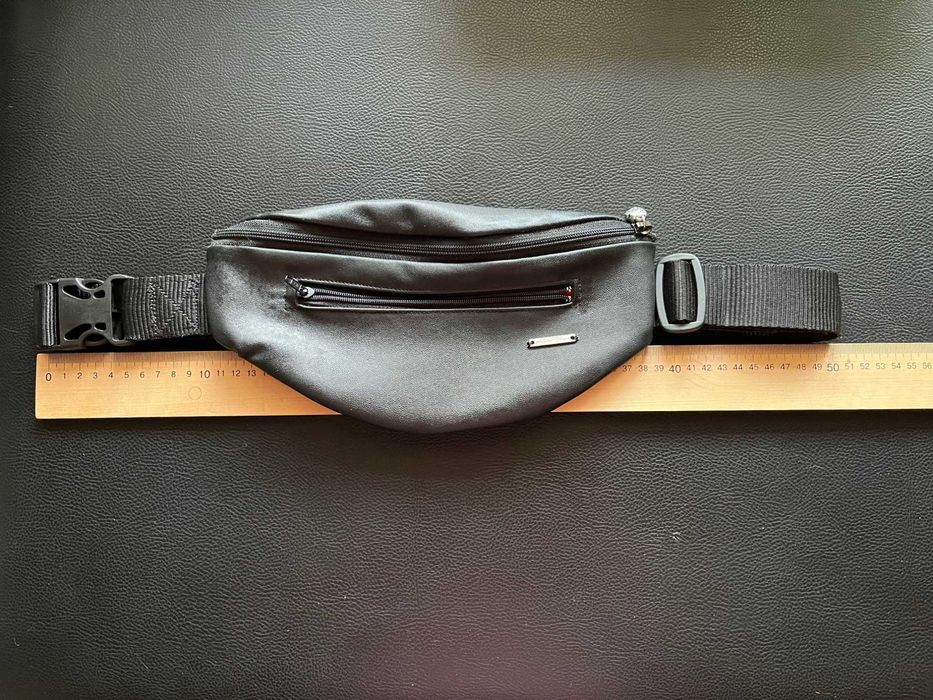 Сумка-бананка на пояс шкіряна
