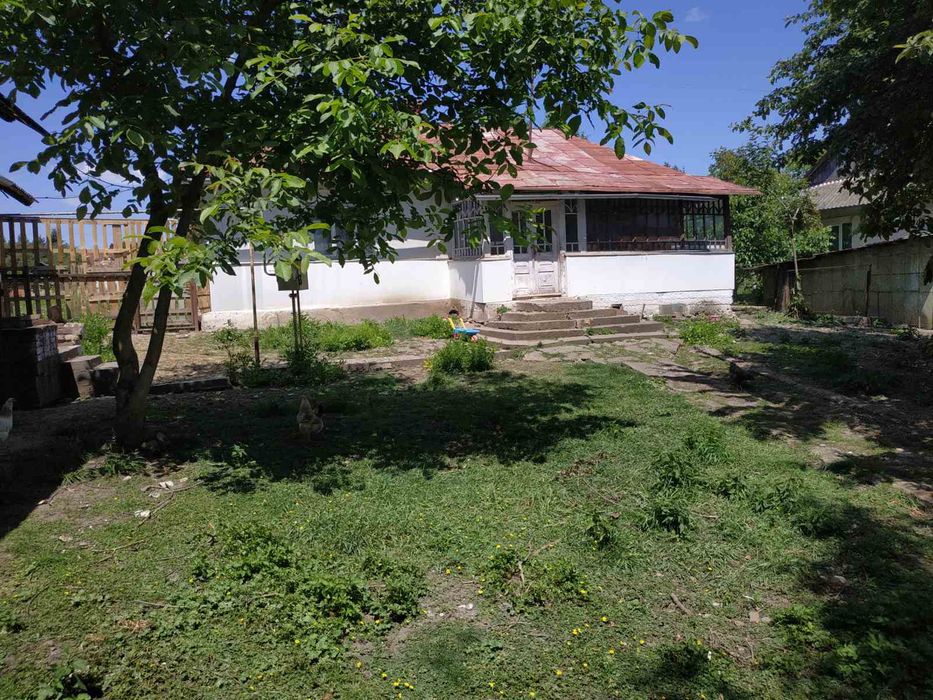 Ділянка з будинком