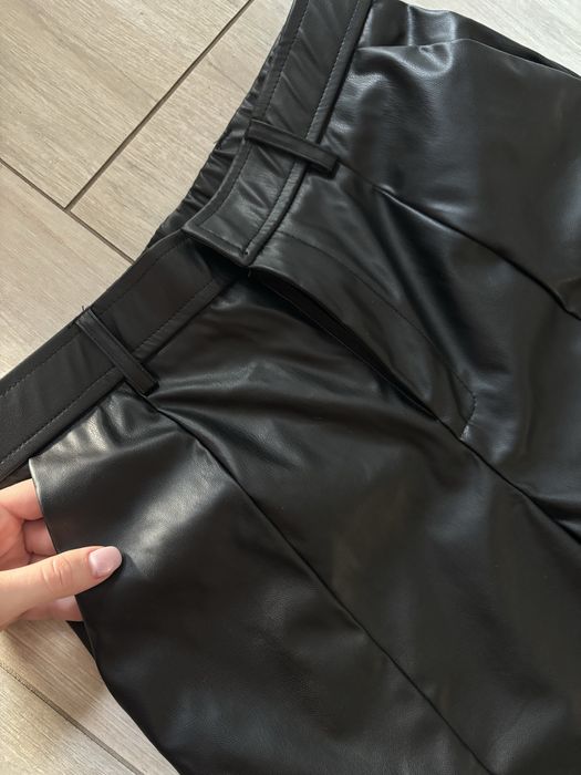 Spodnie ze sztucznej skóry