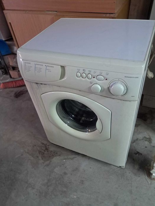 Máquina de Lavar roupa